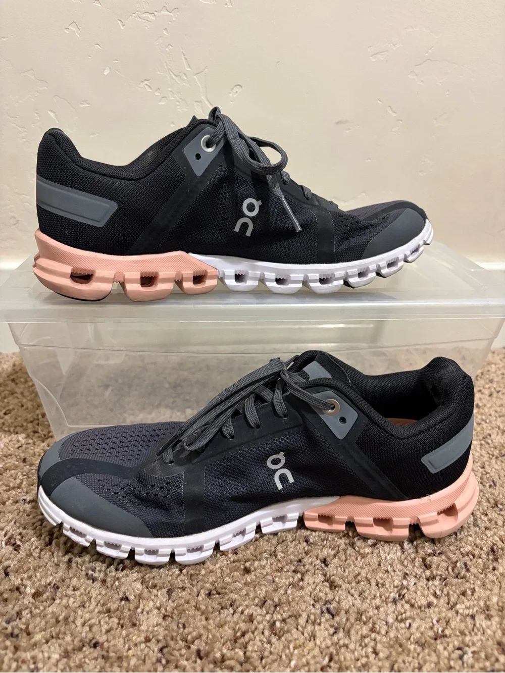 ON Running Women Cloudflow 35.99234 Rock Rose, Black Pink Size 6 US